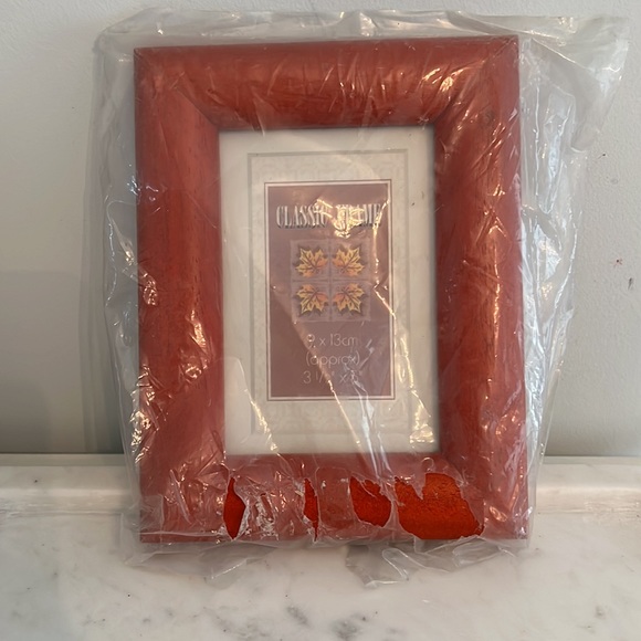 Home Decor Classic Picture Frame - Picture 4 of 6